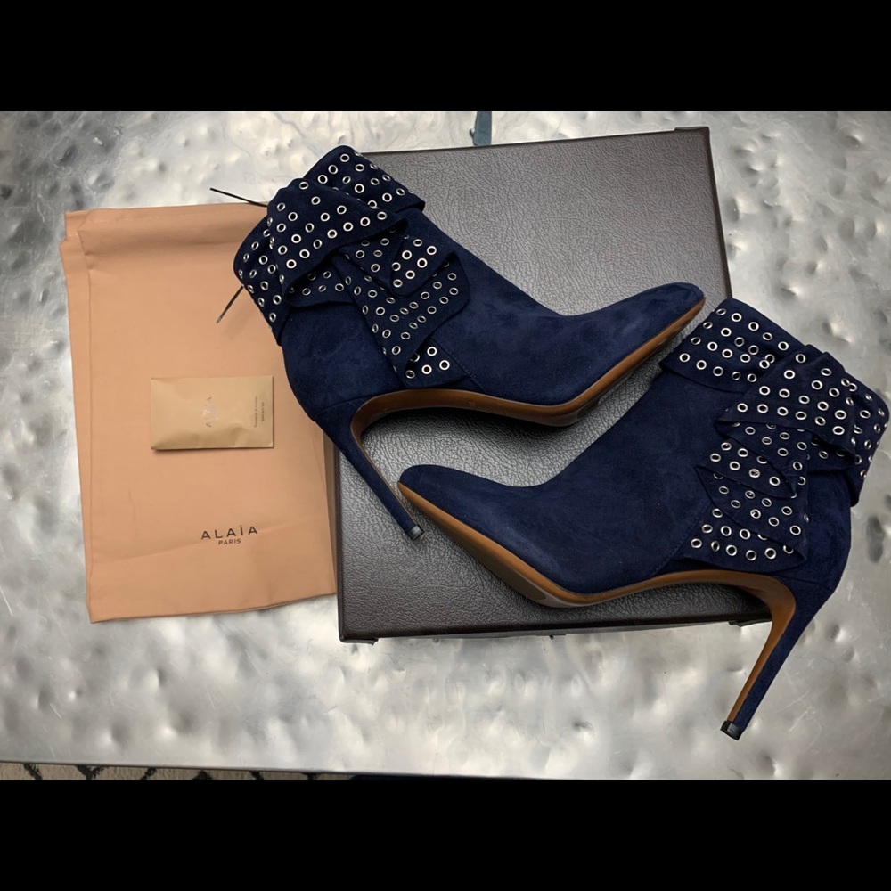 Alaia Paris Blue Suede Rare Booties Sz38.5